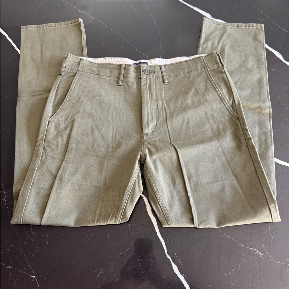 Olive Green Men's Levi‎ Chino Pants